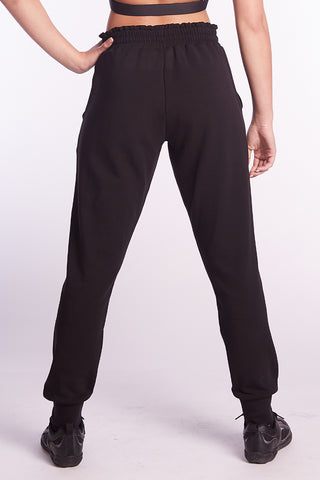 Relax Jogger in Black Laser