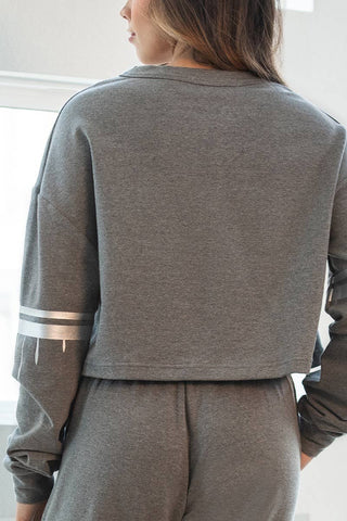 Cropped Pullover in Gray Drip