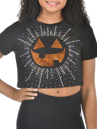 Cropped Tee in Trick or Chic
