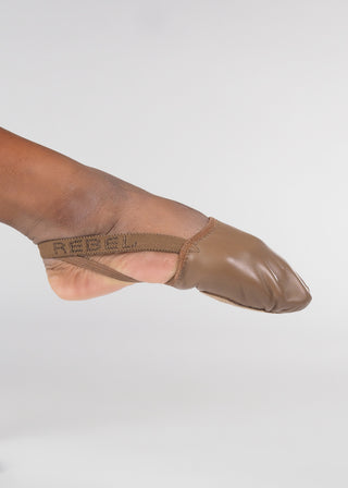 Rebel Rotaré™ Cocoa Leather Turn Shoe