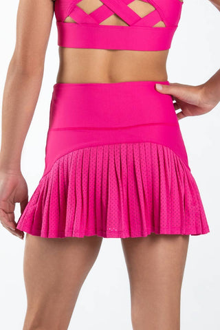 Active Skirt in Hyper Pink